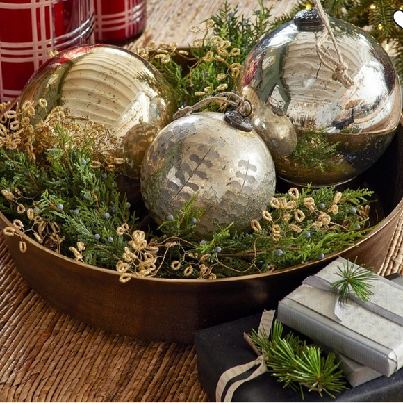 Pottery Barn jeweled garland - Picture 5 of 14